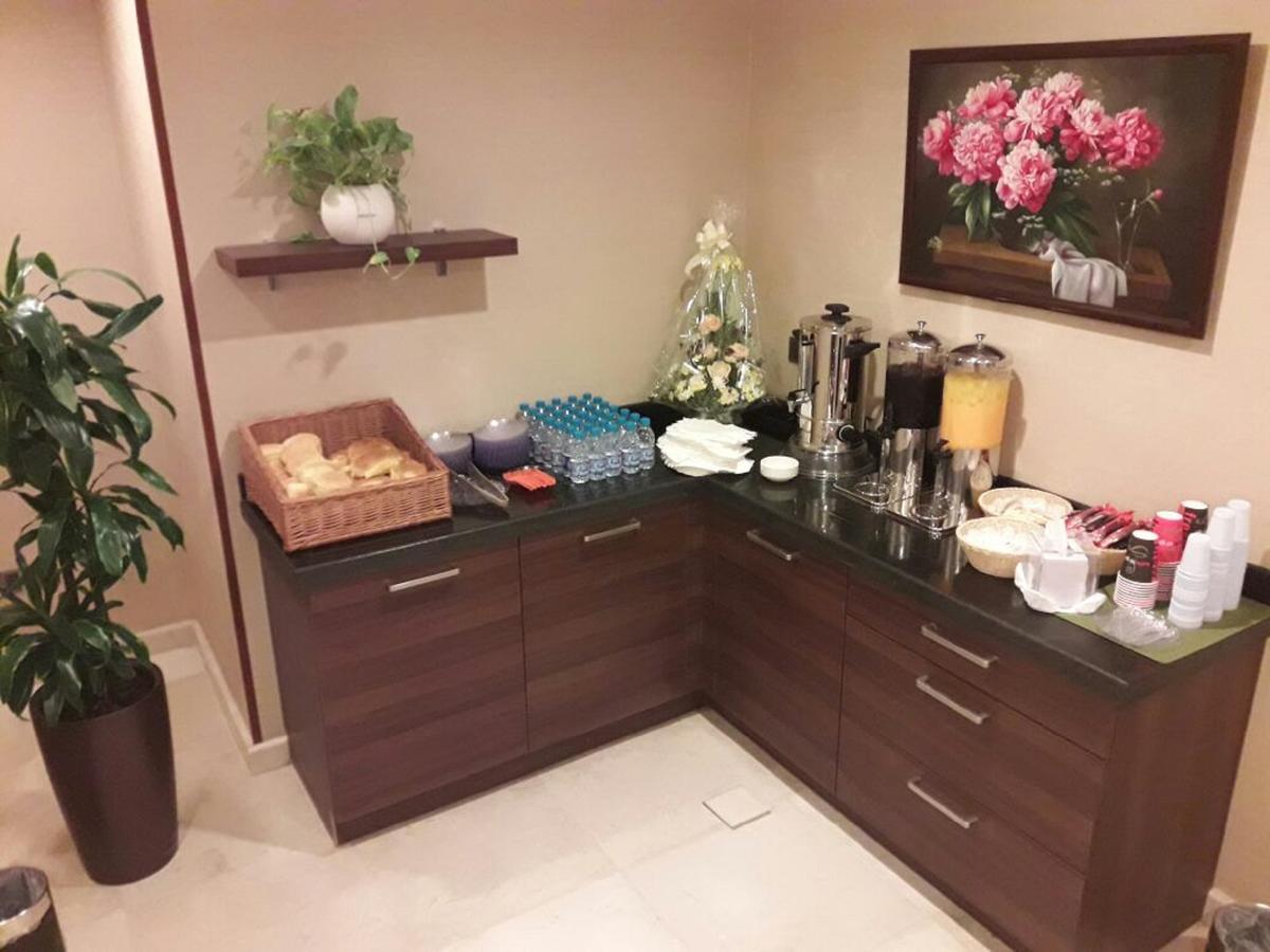 Suite Inn Hotel Riaad Buitenkant foto